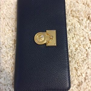 New Michael Kors Hamilton Travel Zip around Wallet
